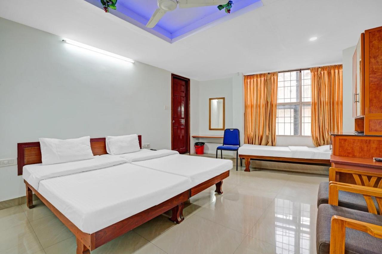 Collection O Aramam Executive Inn Kochi Екстер'єр фото