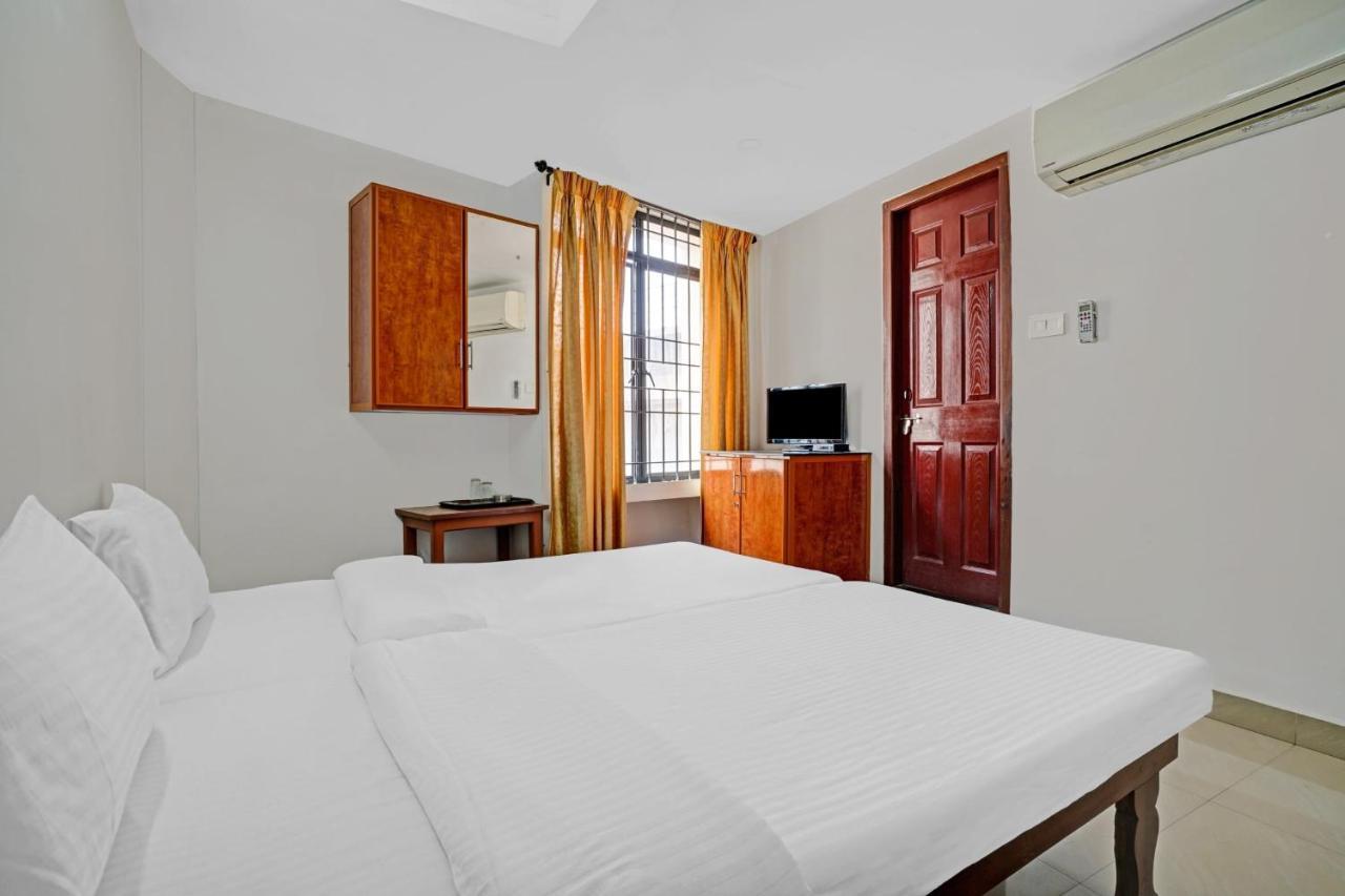 Collection O Aramam Executive Inn Kochi Екстер'єр фото
